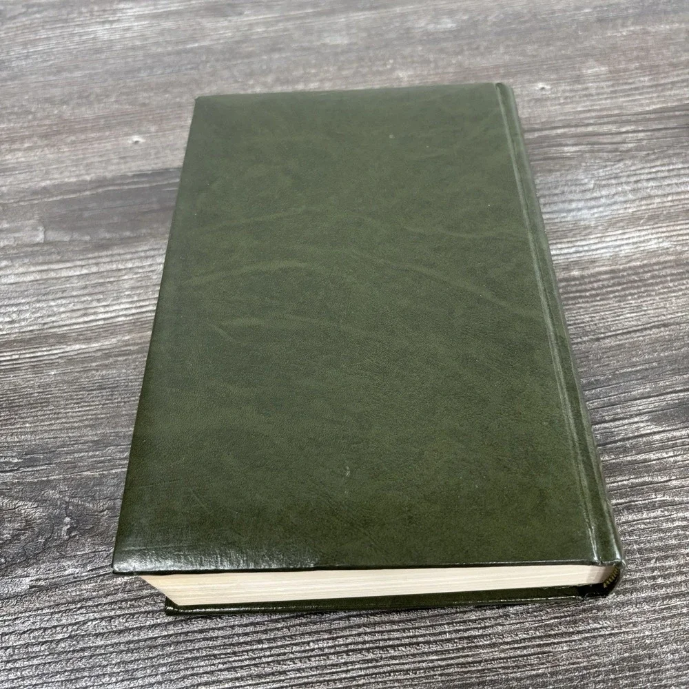 The Living Bible Paraphrased 1981 Green Hardcover Tyndale Vintage 70s 80s